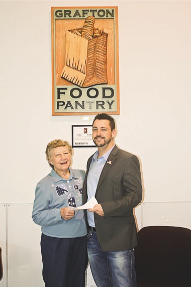 Hanson Donates Salary To Food Pantry My Sunday News