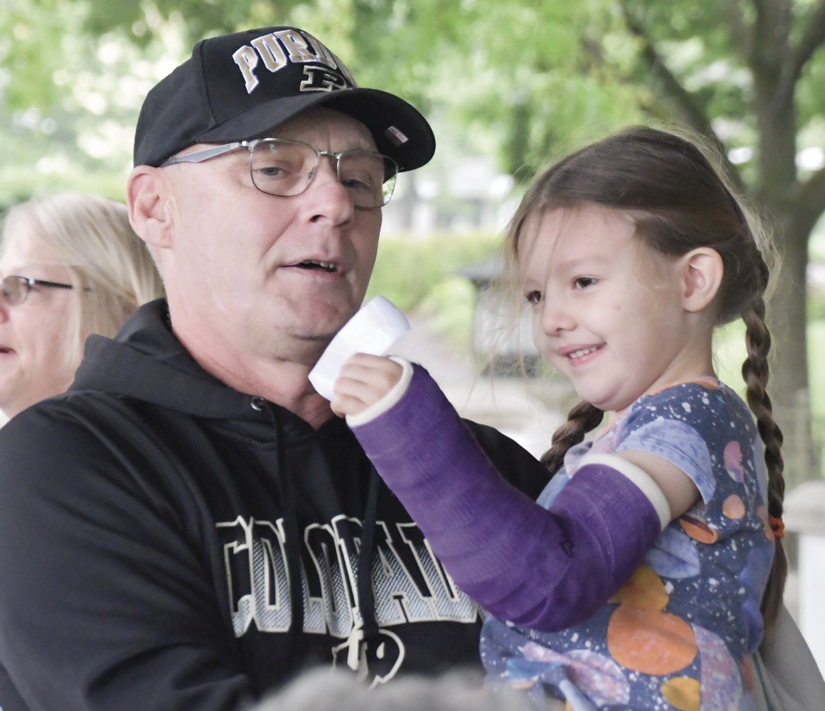 GG&Me member Rich Pearl enjoys a dance with granddaughter Maddie Castor at club picnic.